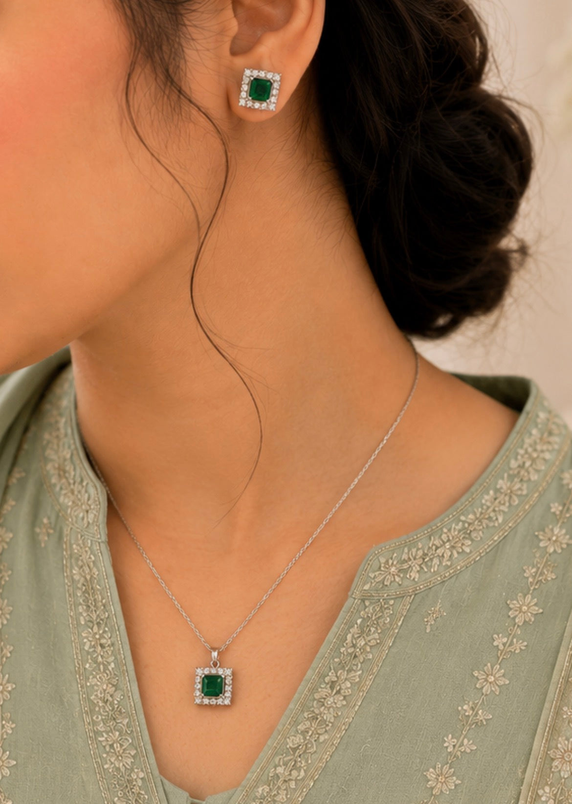 Silver Plated Premium Pendant Gift Set